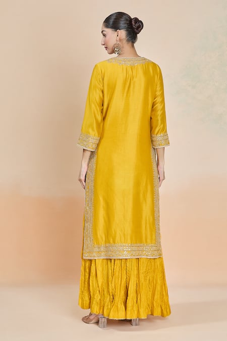 Sheetal Batra Embroidered Chanderi Silk Kurta Set 