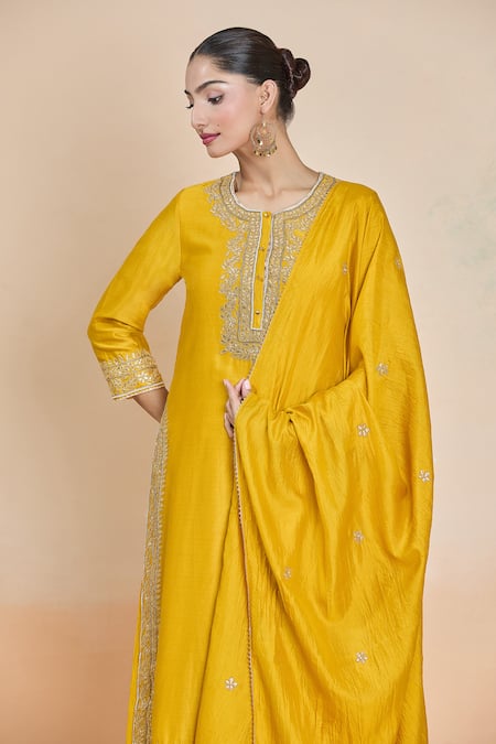 Sheetal Batra_Yellow Silk, Embroidery Round Neck Kurta Set _at_Aza_Fashions