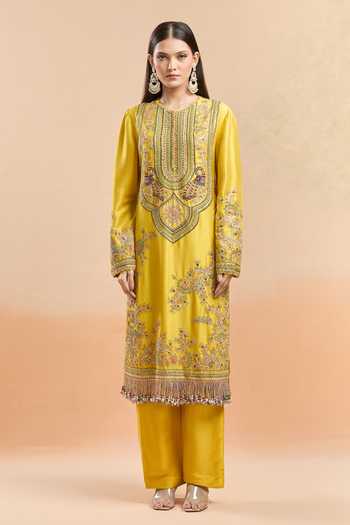 Anamika Khanna_Yellow Silk Sequins, Embroidery Round Neck Floral Kurta Set _Online_at_Aza_Fashions