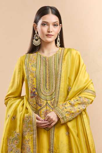 Buy_Anamika Khanna_Yellow Silk Sequins, Embroidery Round Neck Floral Kurta Set 