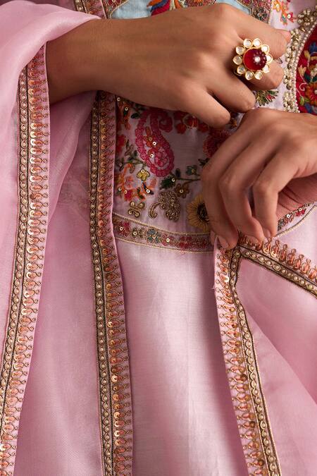 Buy_Petticoat Lane By Divya_Pink Organza, Chanderi Pearls, Sequins, Embroidery Round Floral Kurta Pant Set 