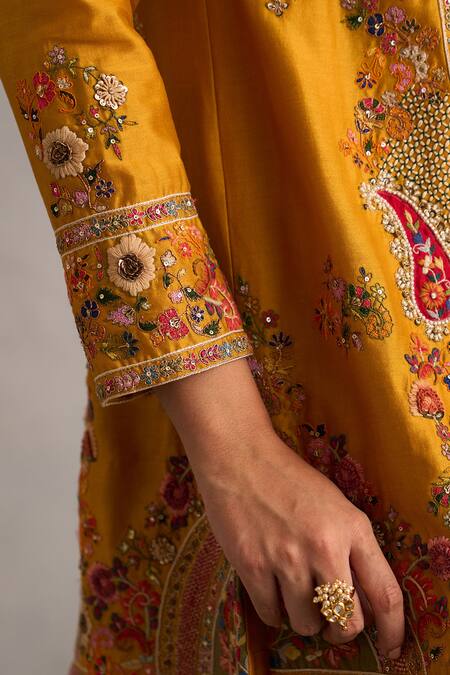 Petticoat Lane By Divya_Yellow Chanderi Sequins, Pearls, Embroidery Round Neck Phiran Kurta Set _at_Aza_Fashions