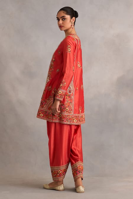 Buy Petticoat Lane By Divya Orange Chanderi Sequins, Pearls, Embroidery Round Neck Phiran Kurta Set Online at Aza Fashions Buy_Petticoat Lane By Divya_Orange Chanderi Sequins, Pearls, Embroidery Round Neck Phiran Kurta Set _Online_at_Aza_Fashions