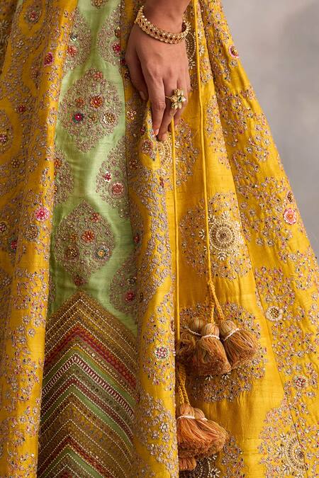 Buy_Petticoat Lane By Divya_Yellow Organza Sequins, Beads, Zari Sweetheart Neck And Embroidered Lehenga Set _Online_at_Aza_Fashions