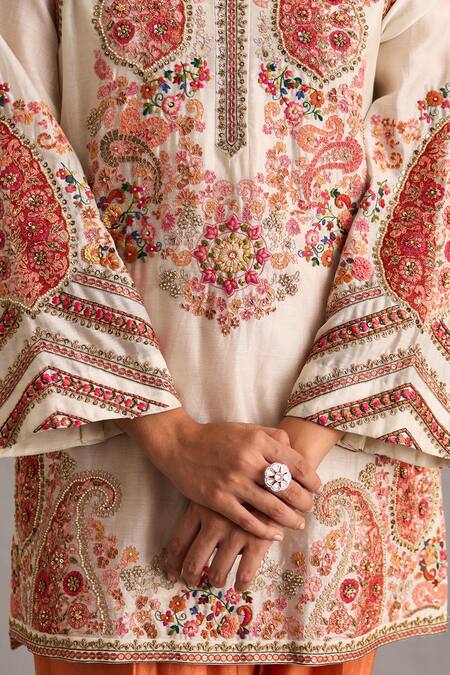 Petticoat Lane By Divya Ivory Chanderi Beads, Embroidery Collared Paisley Floral Kurta Set at Aza Fashions Petticoat Lane By Divya_Ivory Chanderi Beads, Embroidery Collared Paisley Floral Kurta Set _at_Aza_Fashions