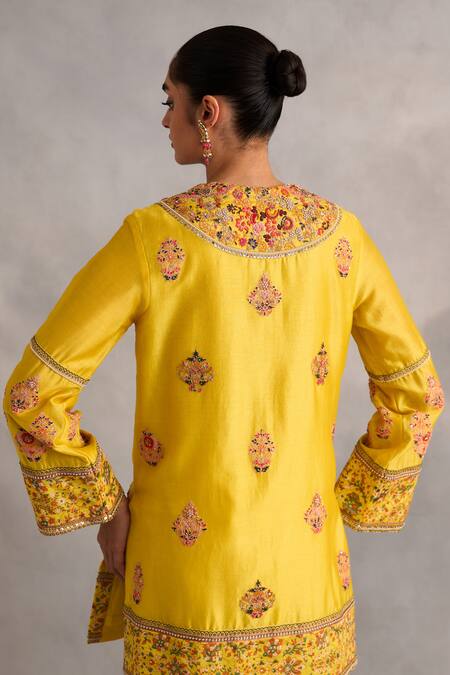 Petticoat Lane By Divya_Yellow Chanderi Beads, Embroidery Split V-neck Pista Green Kurti Set _Online_at_Aza_Fashions