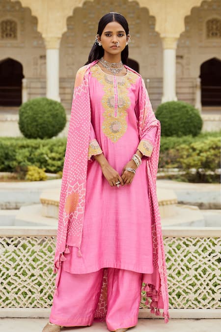 Pink City by Sarika Pink Silk Chanderi Embroidered Sunflower Round Surajmukhi Kurta Pant Set 