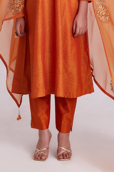 Pink City By Sarika Orange Organza Embroidery V-neck Kurta Set With Sunflower Dupatta Online at Aza Fashions Pink City By Sarika_Orange Organza Embroidery V-neck Kurta Set With Sunflower Dupatta _Online_at_Aza_Fashions