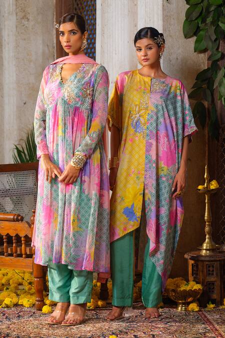 Buy_Anu Pellakuru_Green Crepe, Silk Pearls, Cut Work, Tassels Printed Asymmetric Tunic And Pant Set 