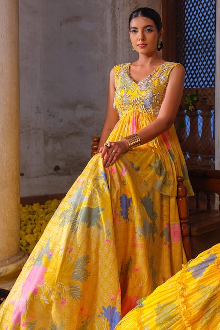 Anu Pellakuru_Yellow Leatherette, Chiffon Pearls, Cut Work V-neck Floral Print Lehenga Set _Online_at_Aza_Fashions
