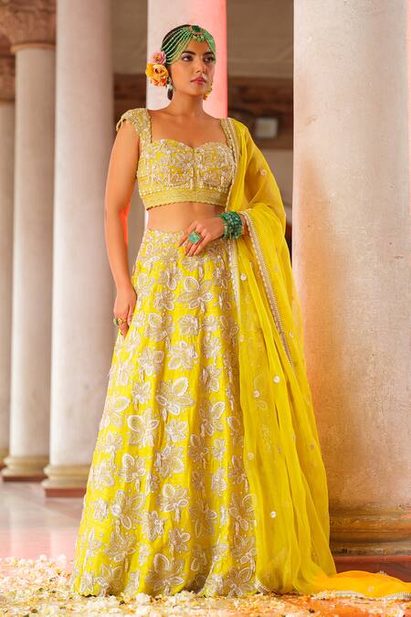Buy_Anu Pellakuru_Yellow Silk, Organza Embroidery, Cut Work Sweetheart Gullista Jaal Lehenga Set _Online_at_Aza_Fashions