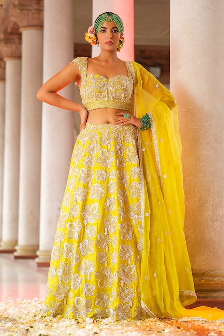 Shop_Anu Pellakuru_Yellow Silk, Organza Embroidery, Cut Work Sweetheart Gullista Jaal Lehenga Set _Online_at_Aza_Fashions