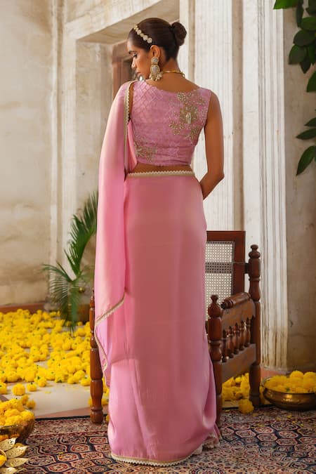 Anu Pellakuru Sequin Bloom Lace Border Embellished Saree Set 