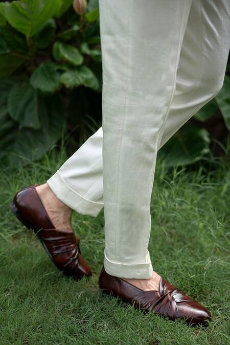 Jatin Malik Ivory Linen, Silk Beads, Embroidery Dahlia Kurta Pant Set Online at Aza Fashions Jatin Malik_Ivory Linen, Silk Beads, Embroidery Dahlia Kurta Pant Set _Online_at_Aza_Fashions