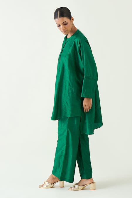 Shop Shivani Bhargava Green Silk Solid Flared Hem Pant Online at Aza Fashions Shop_Shivani Bhargava_Green Silk Solid Flared Hem Pant _Online_at_Aza_Fashions