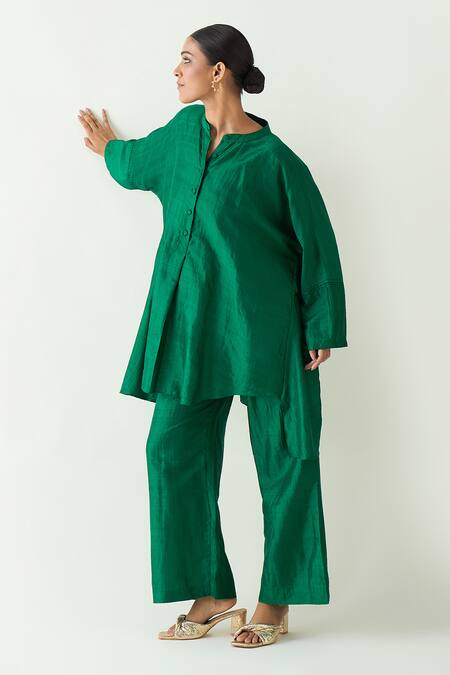 Shop Shivani Bhargava Green Silk Solid Flared Hem Pant Shop_Shivani Bhargava_Green Silk Solid Flared Hem Pant
