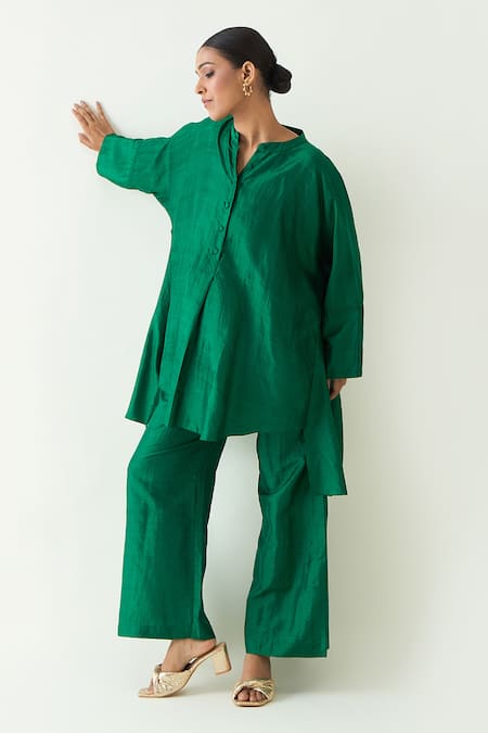 Shop Shivani Bhargava Green Silk Solid Band Collar Ira Asymmetric Hem Kimono Tunic With Pant Online at Aza Fashions Shop_Shivani Bhargava_Green Silk Solid Band Collar Ira Asymmetric Hem Kimono Tunic With Pant _Online_at_Aza_Fashions