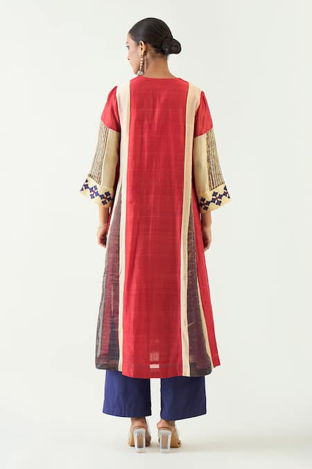 Shop_Shivani Bhargava_Red Cotton Silk Embroidered Thread Notched Roop Zari Kurta _at_Aza_Fashions