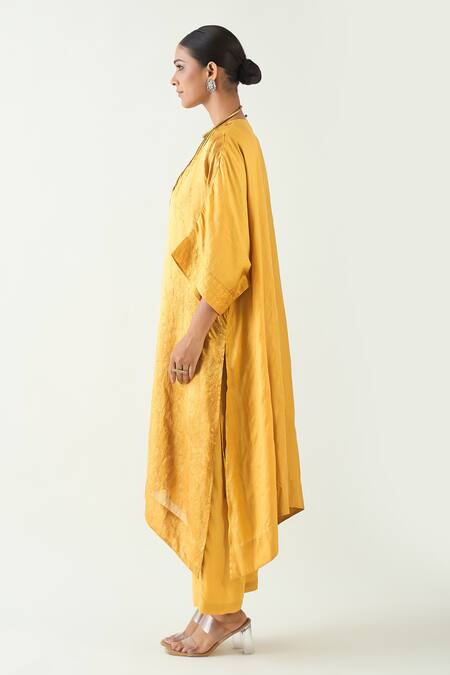 Buy_Shivani Bhargava_Yellow Silk With Gold Weave Embroidered Thread Notched Damani Kurta _Online_at_Aza_Fashions