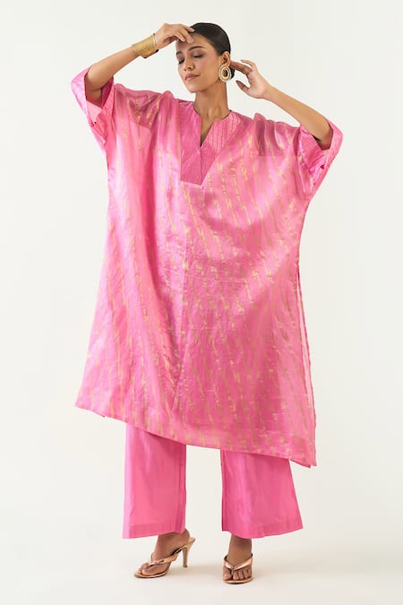 Shivani Bhargava Pink Silk With Gold Weave Embroidered Thread Notched Damani Asymmetric Kurta 