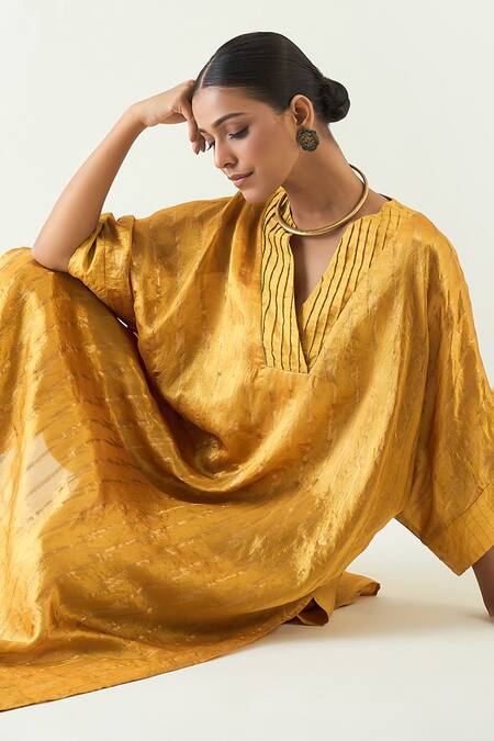 Buy_Shivani Bhargava_Yellow Silk Embroidery Split V-neck Damani Kurta With Pant 