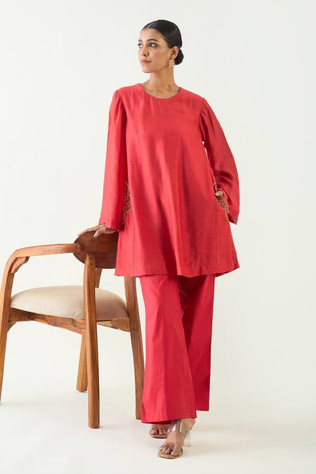 Buy_Shivani Bhargava_Red Cotton Silk Hand Embroidered Dabka Round Siya Tunic 