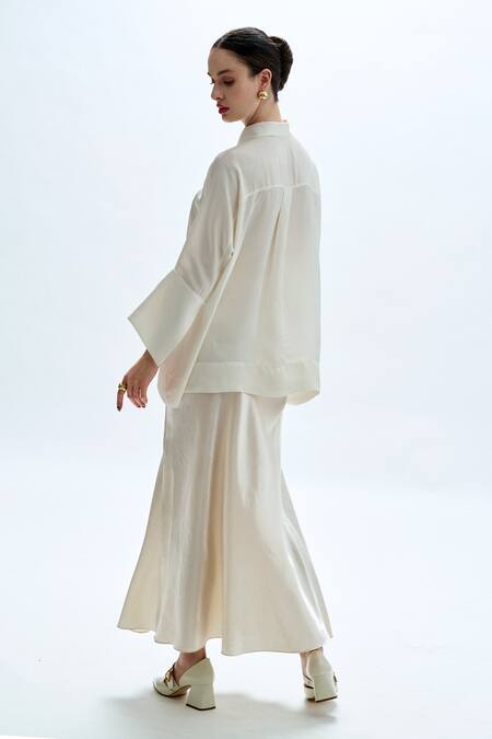 Buy_Aroka_Ivory Modal, Satin Collared Kimono Styled Shirt
