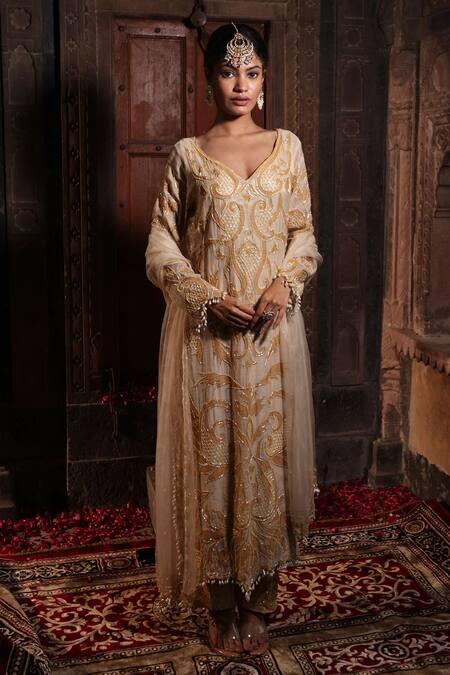 Farha Syed_Beige Chanderi Silk Cut Work, Beads, Embroidery Floral Kurta Set _Online_at_Aza_Fashions