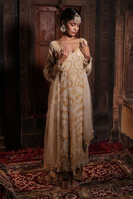 Buy_Farha Syed_Beige Chanderi Silk Cut Work, Beads, Embroidery Floral Kurta Set _Online_at_Aza_Fashions