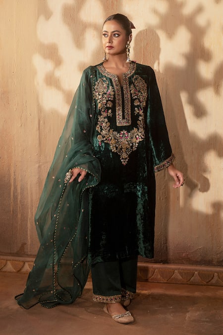 Gul By Aishwarya_Green Velvet, Satin, Silk Organza Embroidery Split V-neck Gul Kurta Set _at_Aza_Fashions