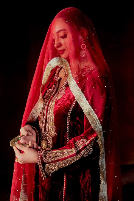 Buy Gul By Aishwarya Maroon Velvet, Satin, , Organza Embroidery, Gullista Kurta Set Online at Aza Fashions Buy_Gul By Aishwarya_Maroon Velvet, Satin, , Organza Embroidery, Gullista Kurta Set _Online_at_Aza_Fashions