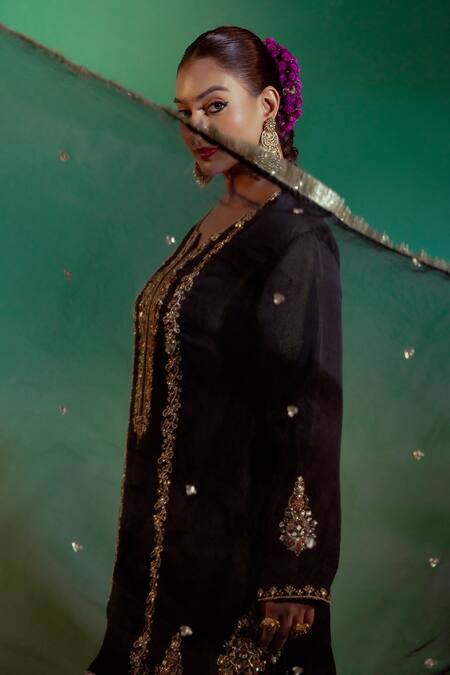 Buy_Gul By Aishwarya_Black Chanderi, Silk Organza Embroidery, Sequins Mughal Bloom Kurta Gharara Set 