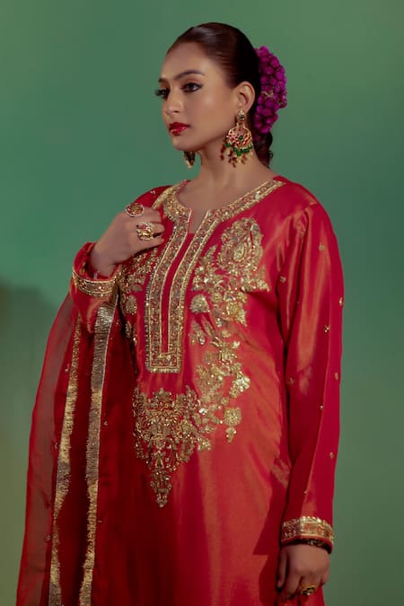 Gul By Aishwarya Garland Embroidered Kurta Pant Set 