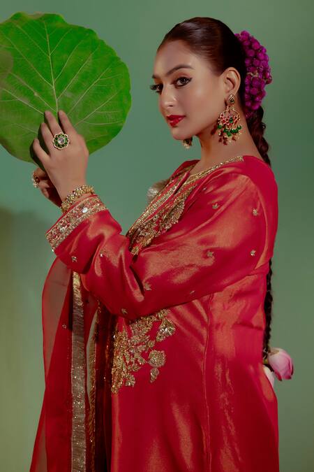 Gul By Aishwarya_Pink Brocade, Silk Organza, Tissue Embroidery, Sequins Garland Kurta Pant Set _at_Aza_Fashions