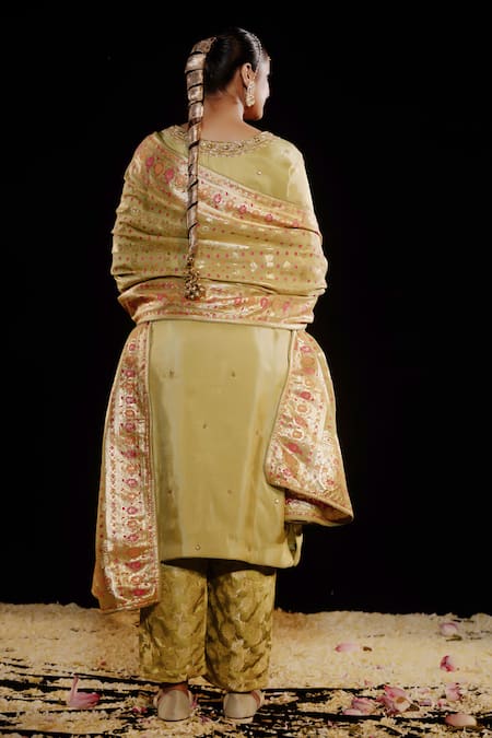 Gul By Aishwarya Damask Bloom Embroidered Kurta Set 