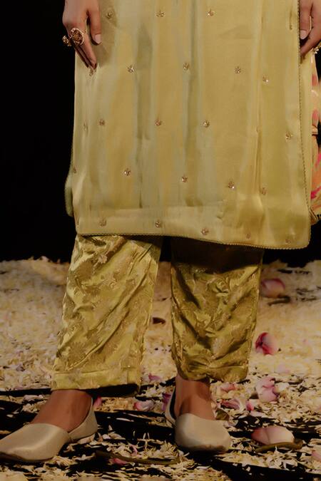 Buy_Gul By Aishwarya_Green Tissue, Georgette, Brocade Embroidery Split V-neck Damask Bloom Kurta Set _Online_at_Aza_Fashions