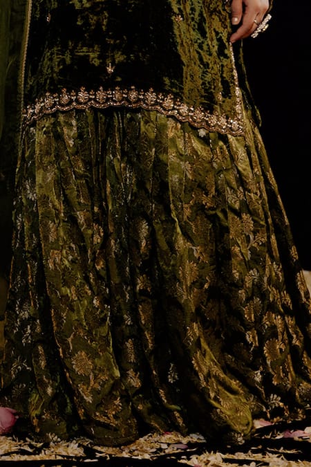 Gul By Aishwarya_Green Velvet, Brocade, Silk Organza Embroidery, Zari Mughal Crest Kurta Set _Online_at_Aza_Fashions