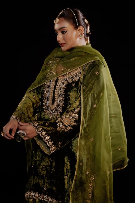 Shop_Gul By Aishwarya_Green Velvet, Brocade, Silk Organza Embroidery, Zari Mughal Crest Kurta Set 