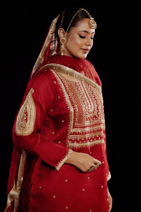 Buy_Gul By Aishwarya_Maroon Satin, , Organza Sequins, Embroidery Paisley Crest Kurta Set 