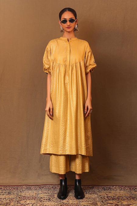 MATI Zardozi Sleeve Embroidered Kurta & Pant Set 