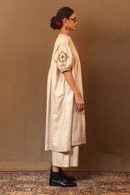 Shop_MATI_1_Off White Cotton Zari Mandarin Zardozi Placement Embroidered Kurta And Pant Set _Online_at_Aza_Fashions