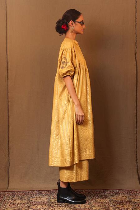 MATI_1_Yellow Cotton Zari, Embroidery Mandarin Collar Zardozi Sleeve Kurta _Online_at_Aza_Fashions