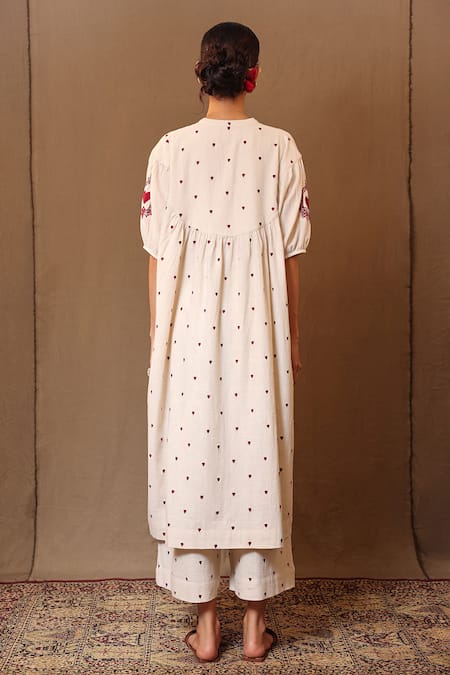 Shop_Mati_Off White Cotton Embroidery Mandarin Collar Heart Tunic _at_Aza_Fashions