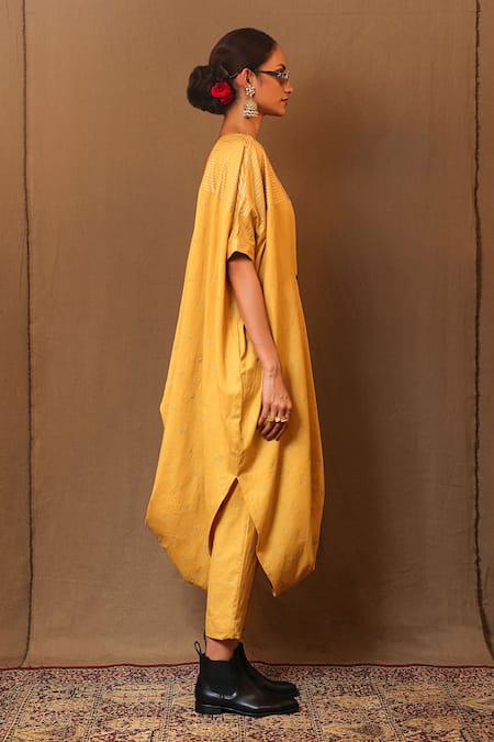 Buy_MATI_1_Yellow Cotton Zari, Embroidery Boat Neck Cowl Kurta And Pant Set _Online_at_Aza_Fashions