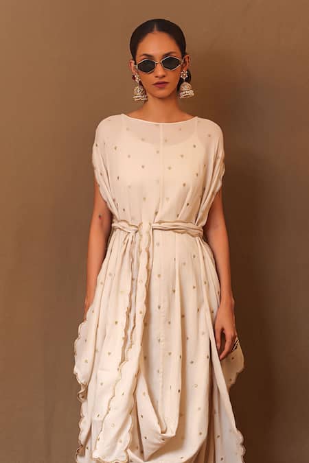 MATI_1 Off White Cotton Boat Neck Heart Embroidered Draped Kurta With Stole Online at Aza Fashions MATI_1_Off White Cotton Boat Neck Heart Embroidered Draped Kurta With Stole _Online_at_Aza_Fashions