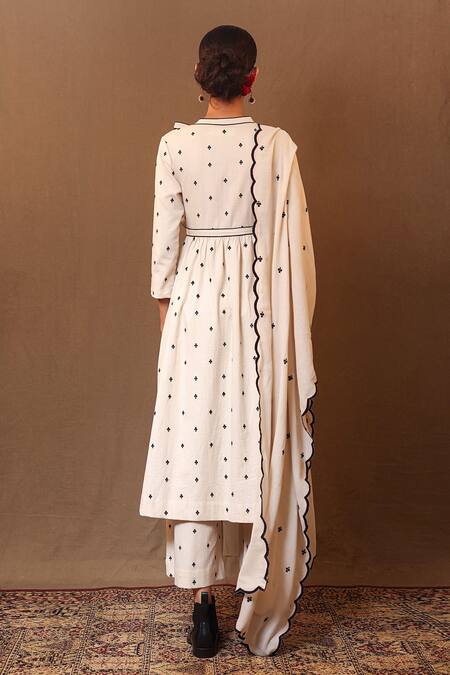 Mati_Off White Cotton Embroidery Bandeau Neck Spade Angarkha With Pant _at_Aza_Fashions