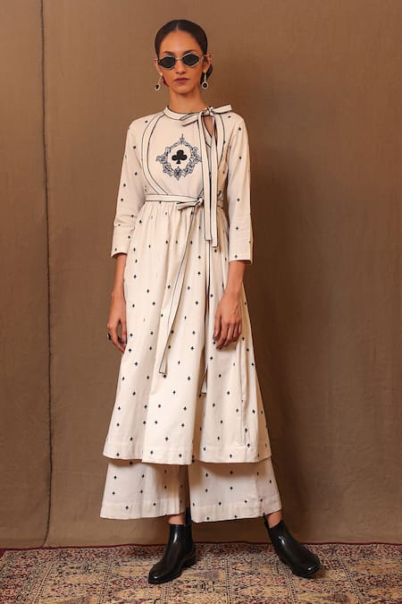 Buy_Mati_Off White Cotton Embroidery Spade Pant _Online_at_Aza_Fashions