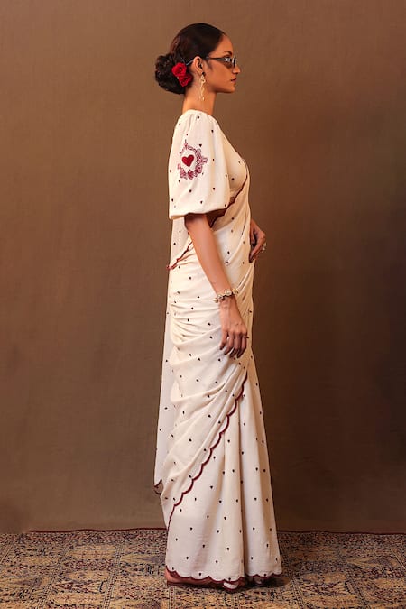 MATI_1 Off White Cotton Embroidery, Zari Round Neck Heart Saree With Blouse Online at Aza Fashions MATI_1_Off White Cotton Embroidery, Zari Round Neck Heart Saree With Blouse _Online_at_Aza_Fashions
