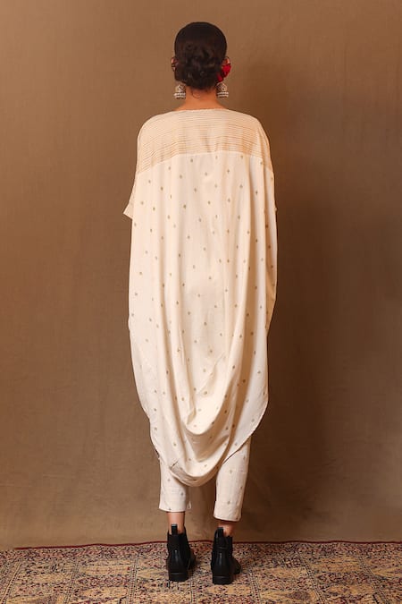 Shop_MATI_1_Off White Cotton Embroidery Spade Straight Pant _at_Aza_Fashions