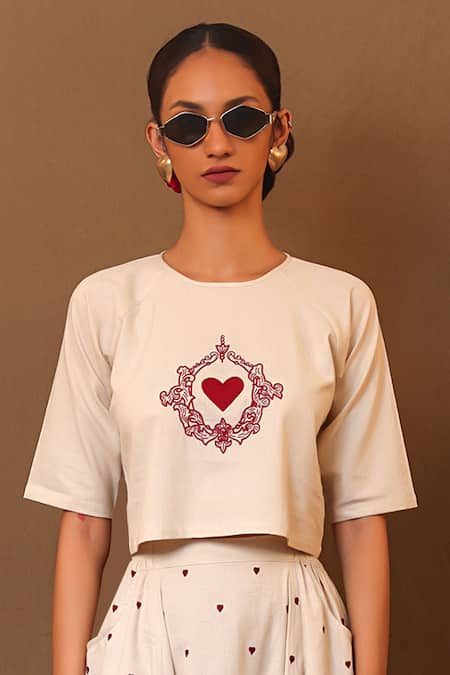 MATI Off White 100% Cotton Embroidery Aari Round Heart Crop Top 